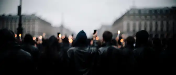 Политическое напряжение в столице: киевляне не согласны с уходом главы Минобороны
